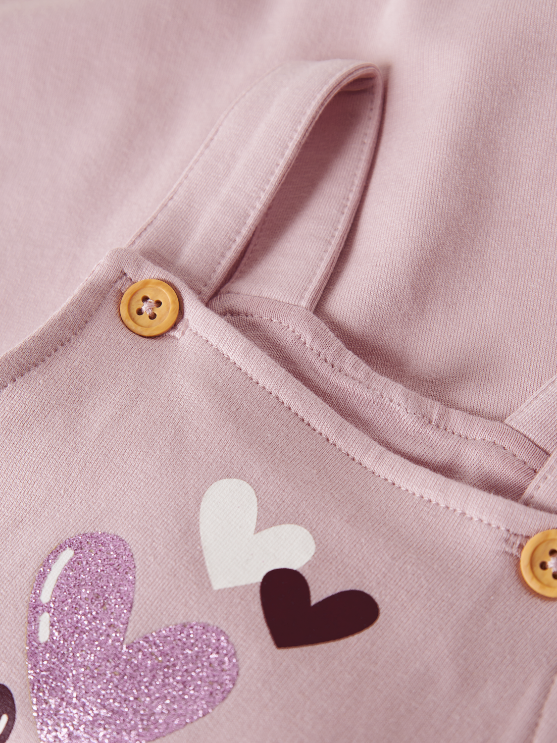 model_shot-front_full